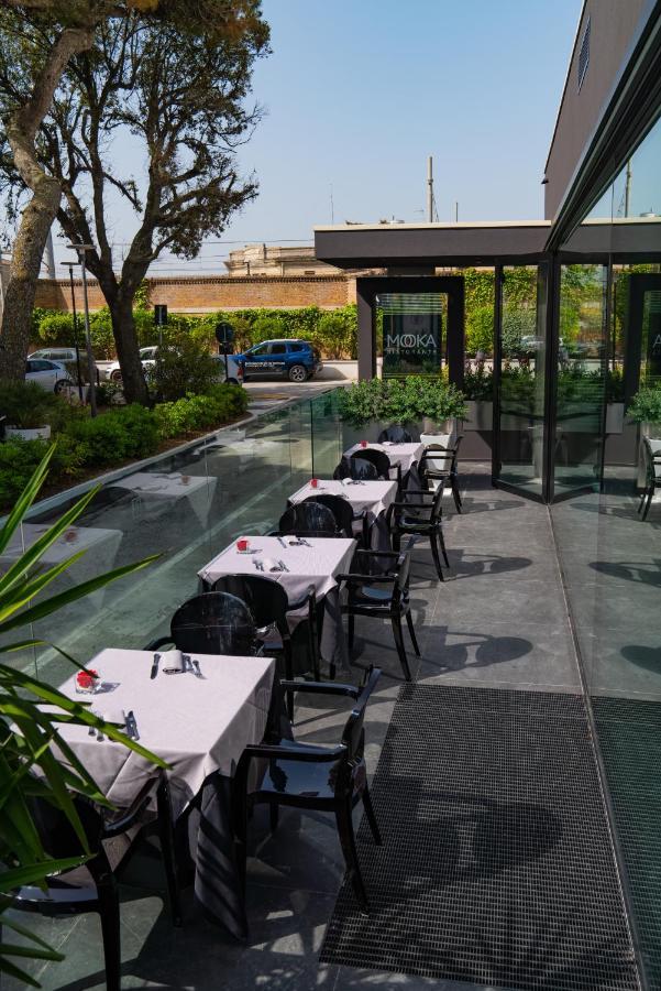 Raffaello Hotel & Mooka Restaurant Сенігаллія Екстер'єр фото