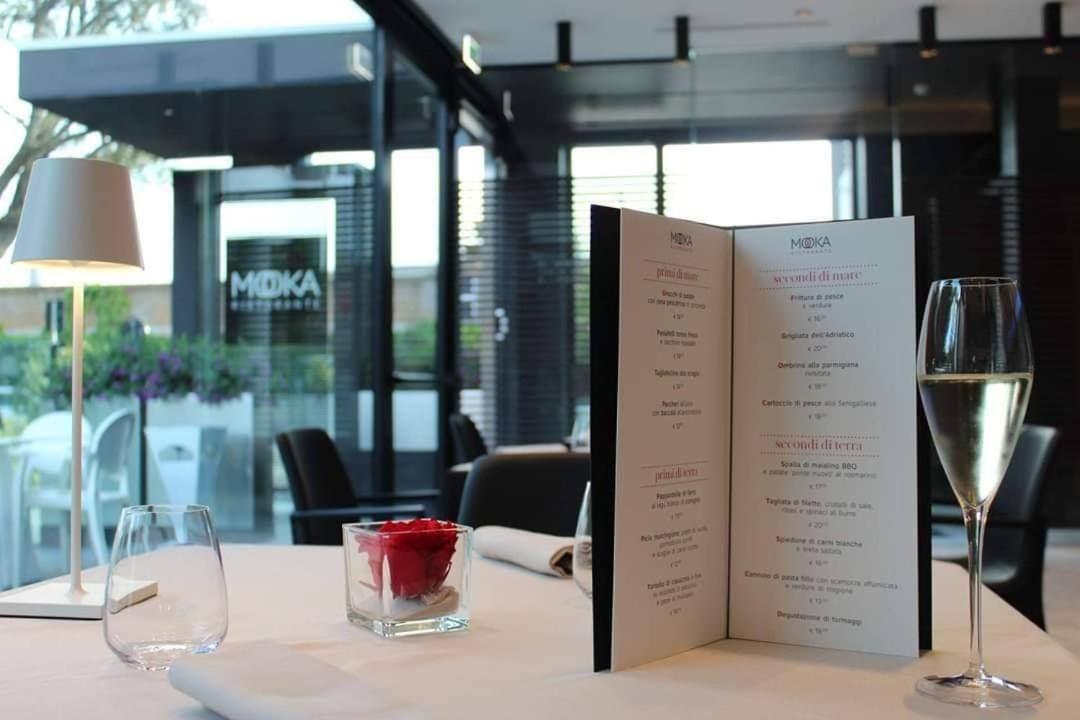 Raffaello Hotel & Mooka Restaurant Сенігаллія Екстер'єр фото