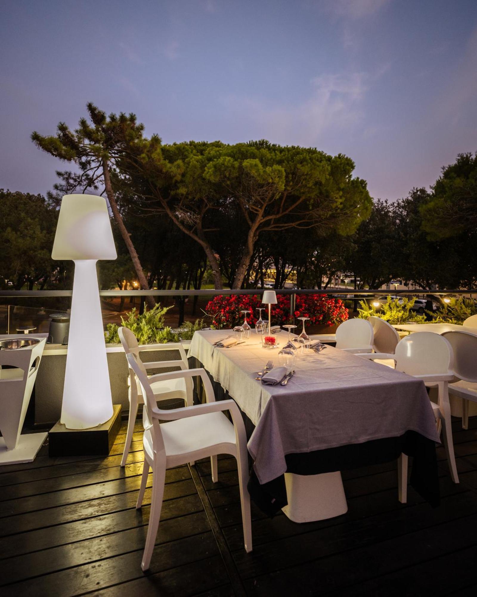 Raffaello Hotel & Mooka Restaurant Сенігаллія Екстер'єр фото